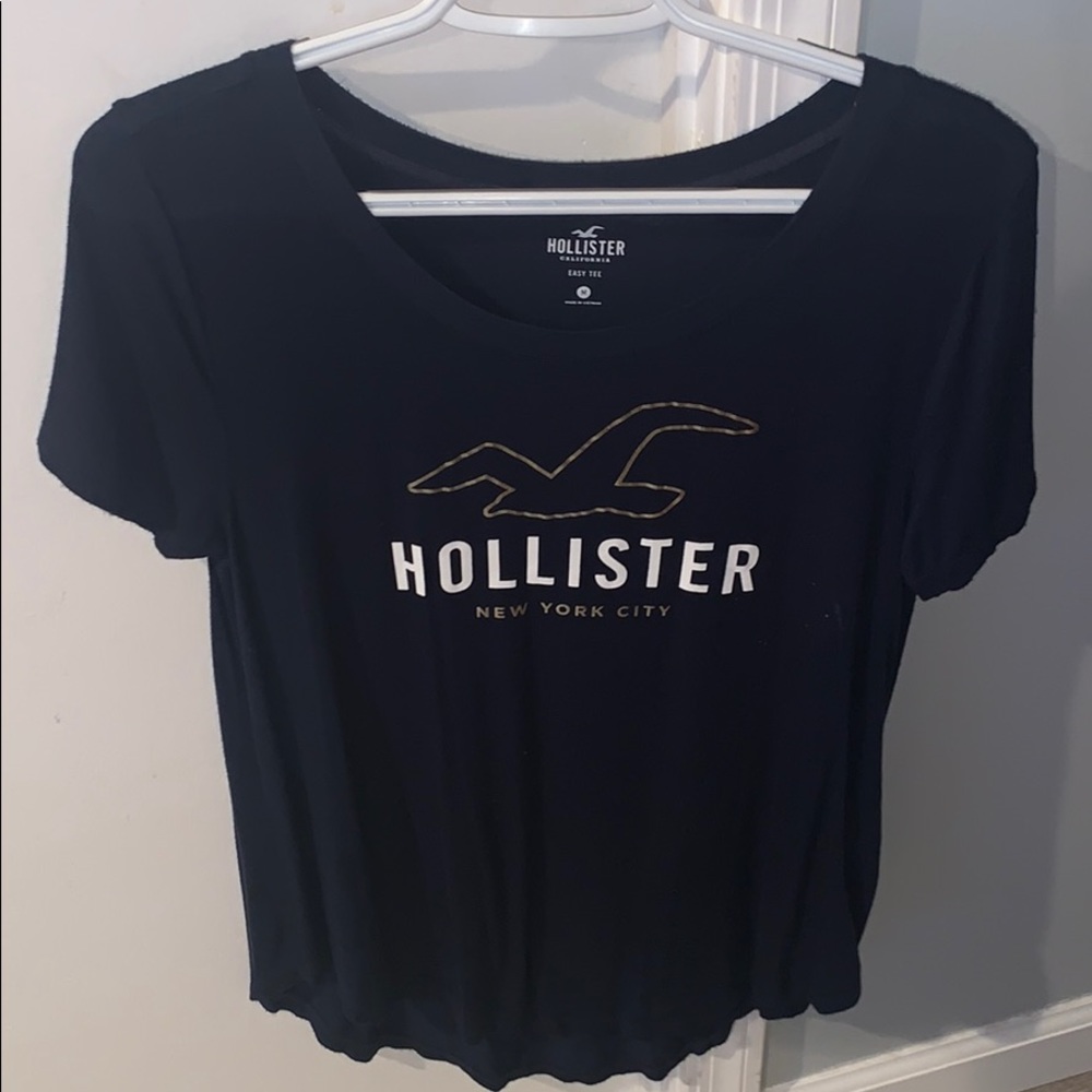 Women’s Hollister T-shirt